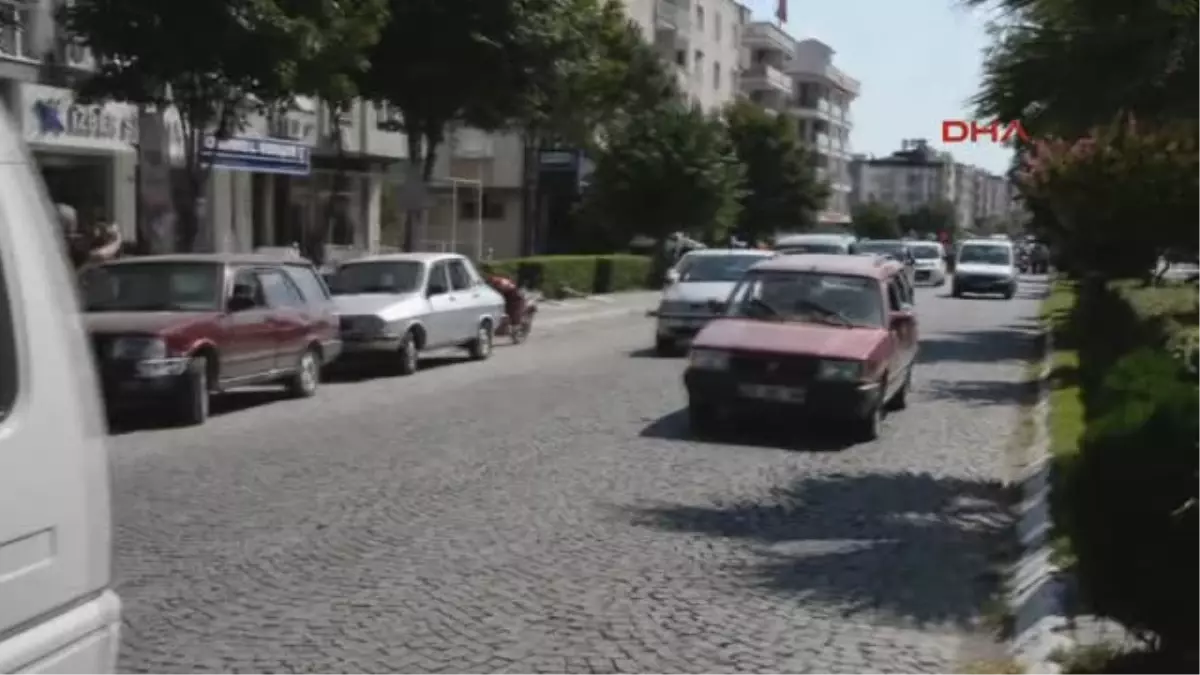 İzmir İntihar Ettiği Söylenen Genç Kadının Dövülerek Öldürüldüğü Ortaya Çıktı