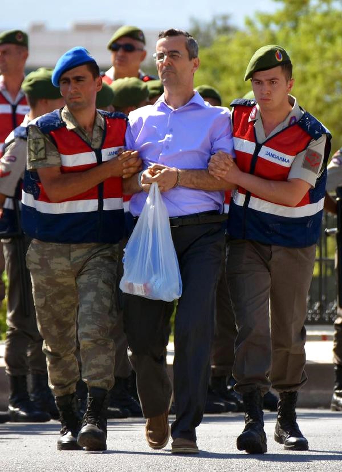 Sanık Tuğamiral Kızılelma Kendini Benzinciye Benzetti