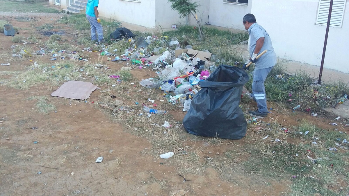 700 Evler Konutları Civarında Temizlik Çalışması Yapıldı 