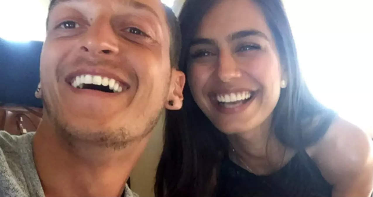 Amine Gülşe, \'Dünyanın En Güzel Futbolcu Eşleri\' Listesinde Yer Alan İlk Türk Oldu