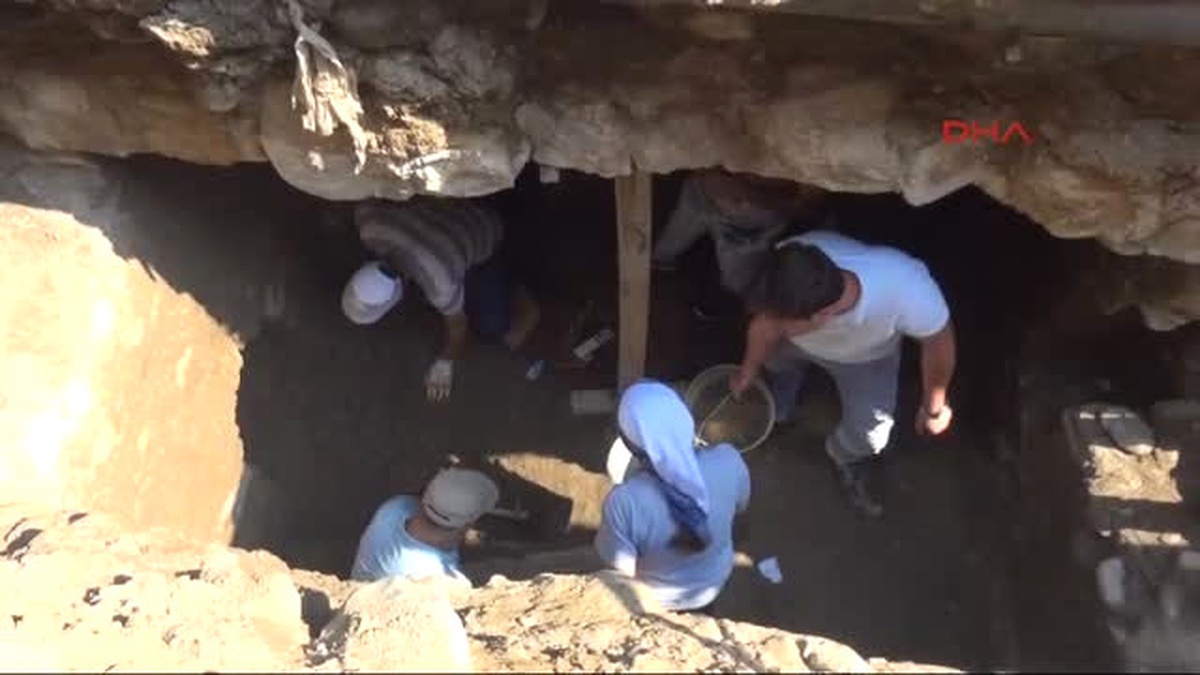Anıt Mezarda Arkeologlar Çalışmaya Başladı