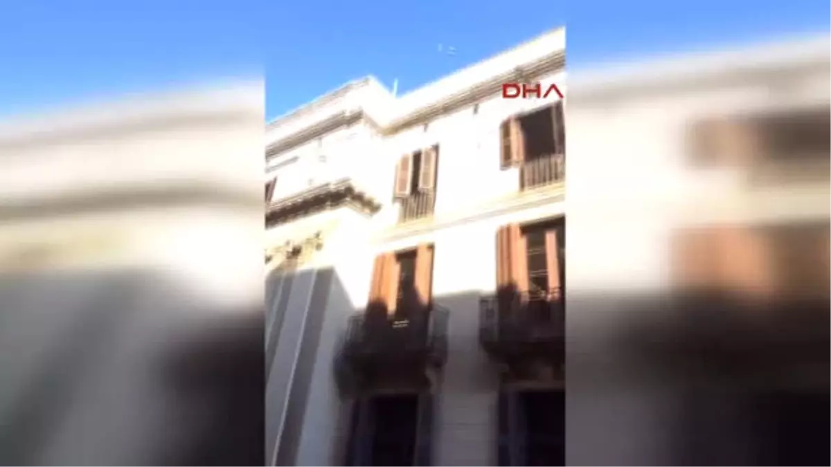 Barselona\'da Bir Minibüs Yayaları Ezdi