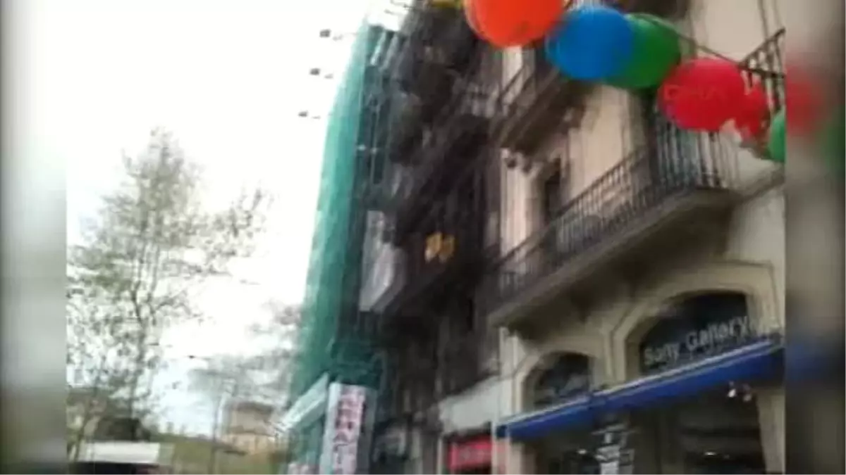 Barselona\'da Bir Minibüs Yayaları Ezdi