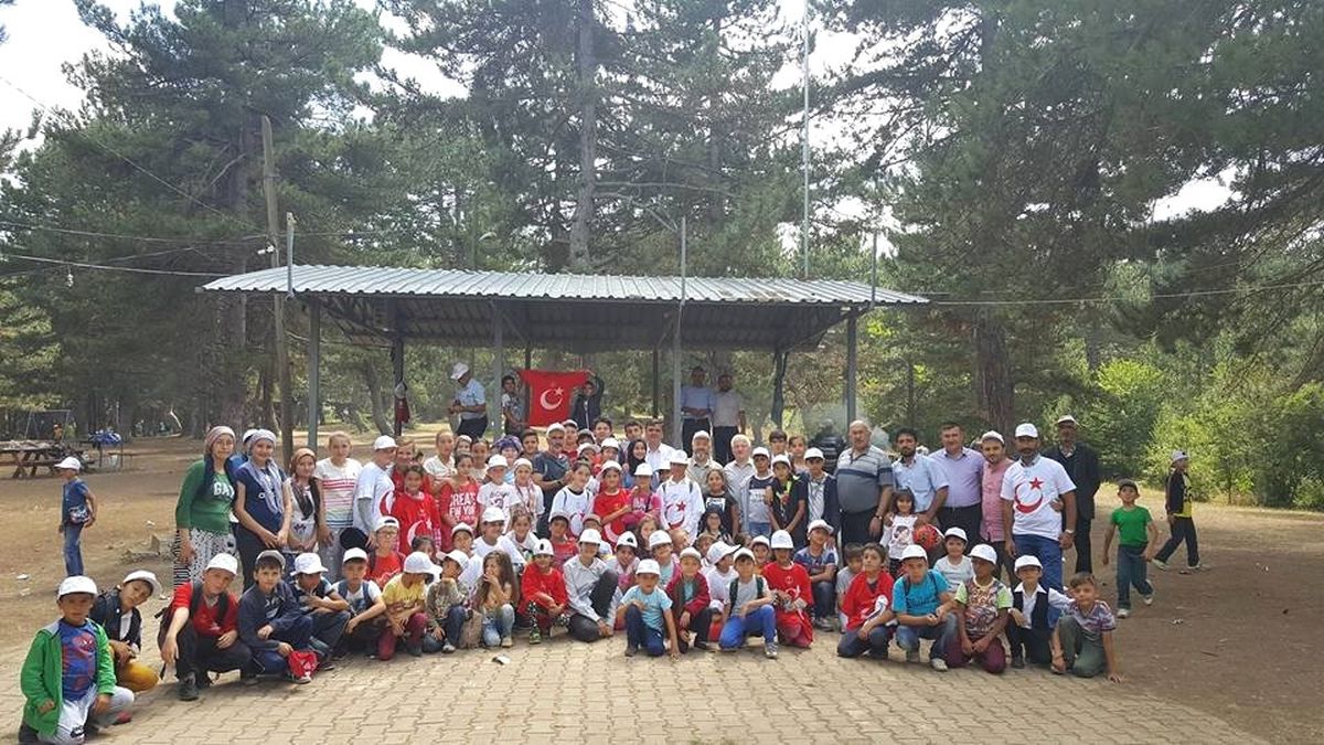 Başkan Yalçın, Öğrencilerle Piknik Yaptı