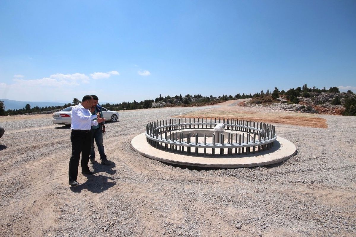 Beyşehir\'de Rüzgar Türbini Enerji Santrali Kuruluyor