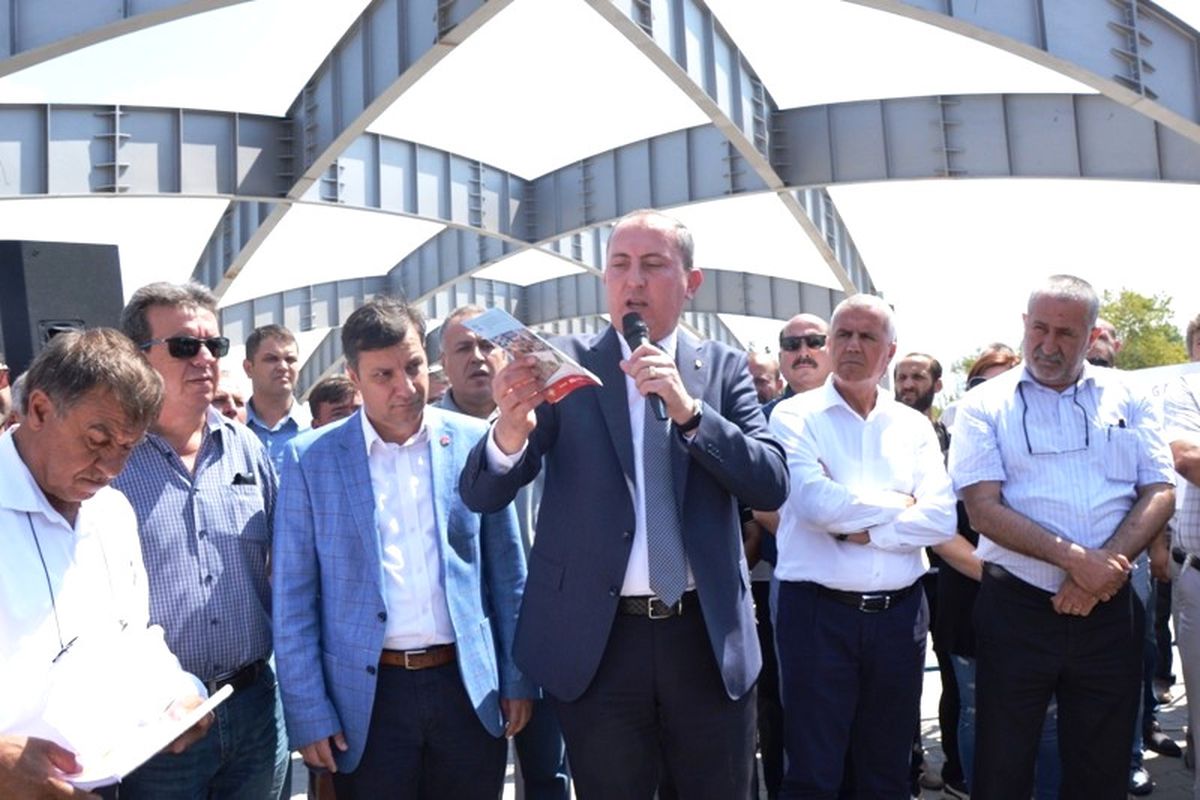Biga Kocabaş Çayı Köprüsünün Üst Kaplama İşlemi Durduruldu