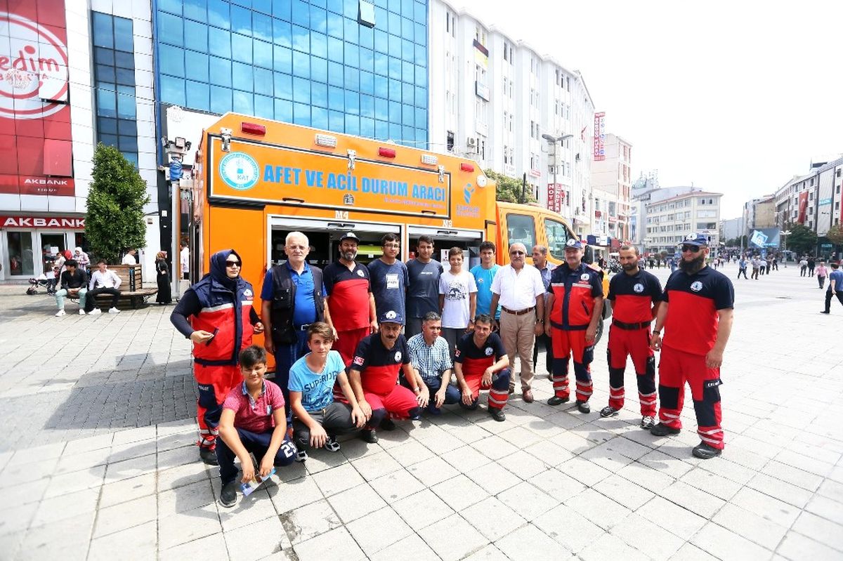 Bir Günde 600 Afet Gönüllüsü