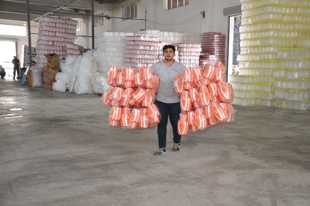 Bölgenin Plastik İhtiyacı Muş\'tan Karşılanıyor