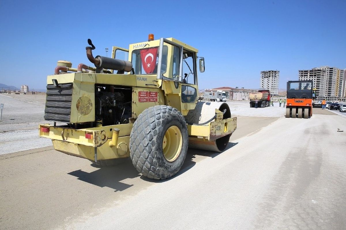 Büyükşehir\'den Yeni Araçlar ve Yeni Yollar