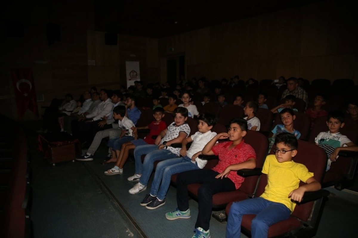 Çocuklara Animasyon Film İzletildi