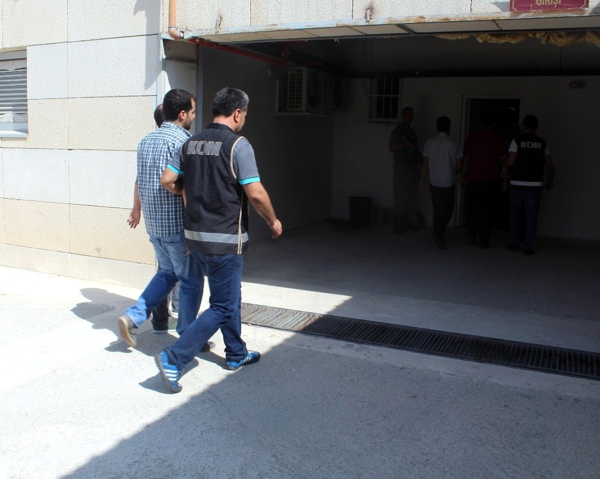 Elazığ\'daki Fetö Operasyonu: 20 Şüpheli Adliyeye Sevk Edildi