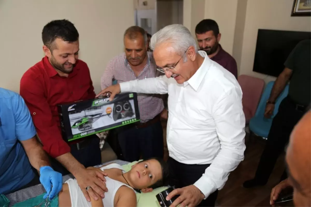 Erzincan Belediyesinden Geleneksel Sünnet Merasimi