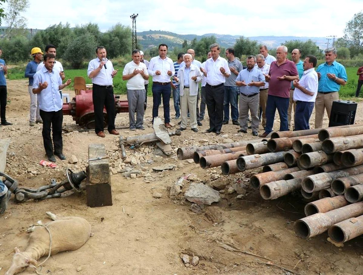 Eynal Kaplıcaları\'nda Sıcak Su Sondaj Çalışması
