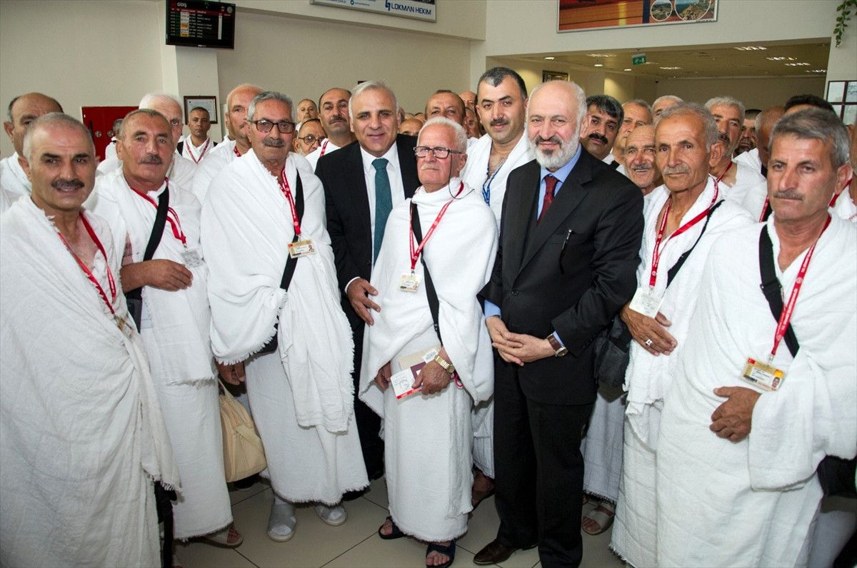 Hacı Adayları Kutsal Topraklara Uğurlandı