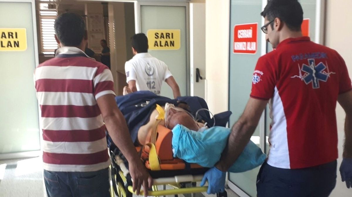 İnşaattan Düşen Yaşlı Adam Yaralandı