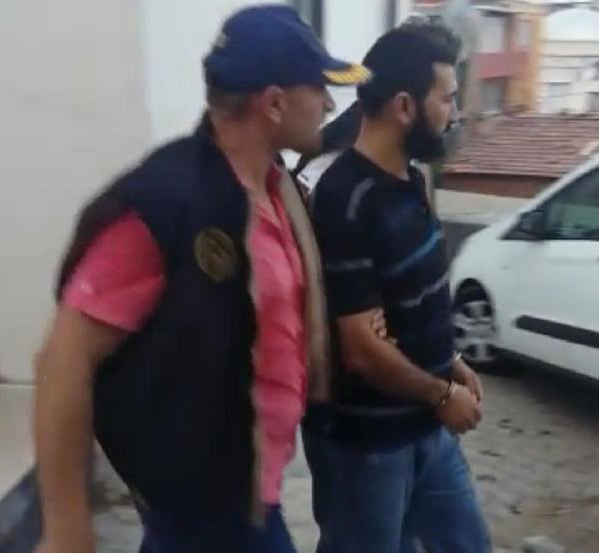 İzmir\'de El-Nusra Operasyonunda 7 Tutuklama
