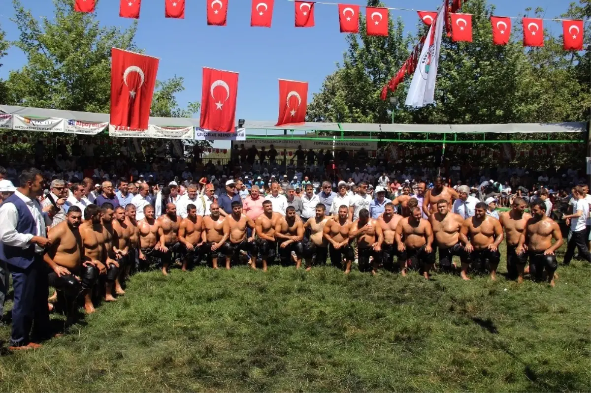 Kartepe Belelediyesi\'nin Geleneksel Yağlı Güreşleri Başlıyor