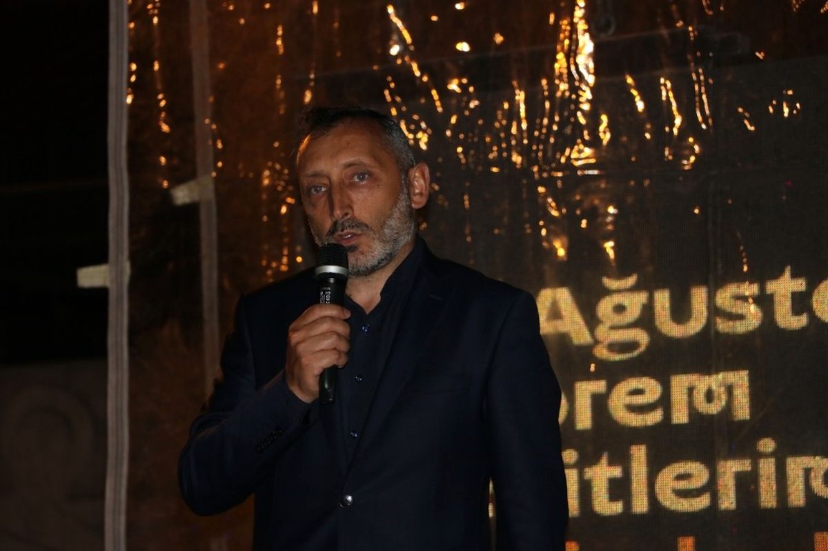 Marmara Depreminde Hayatını Kaybedenler Sakarya\'da Dualarla Anıldı