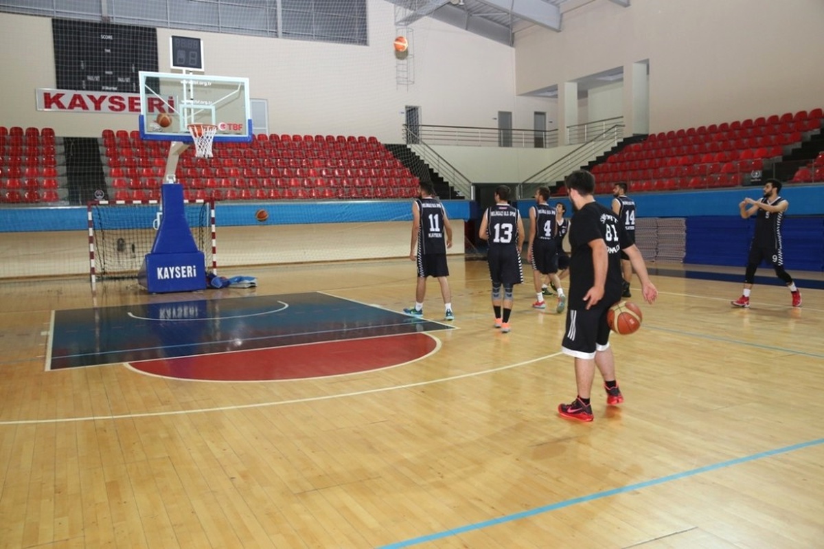 Melikgazi Belediyespor Basketbol Takımı Yerel Lig\'de
