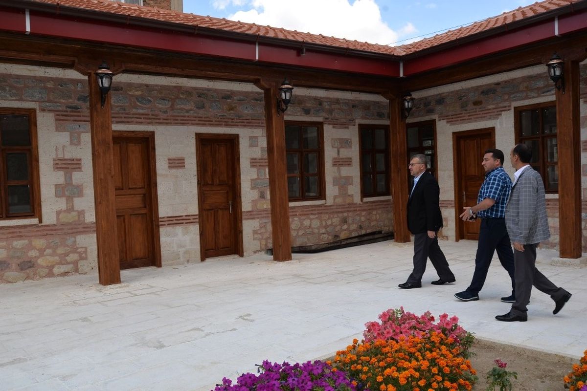 Milletvekili Eldemir Başkan Bakıcı ile Birlikte Tekke Mahalle Camii\'nde İncelemelerde Bulundu