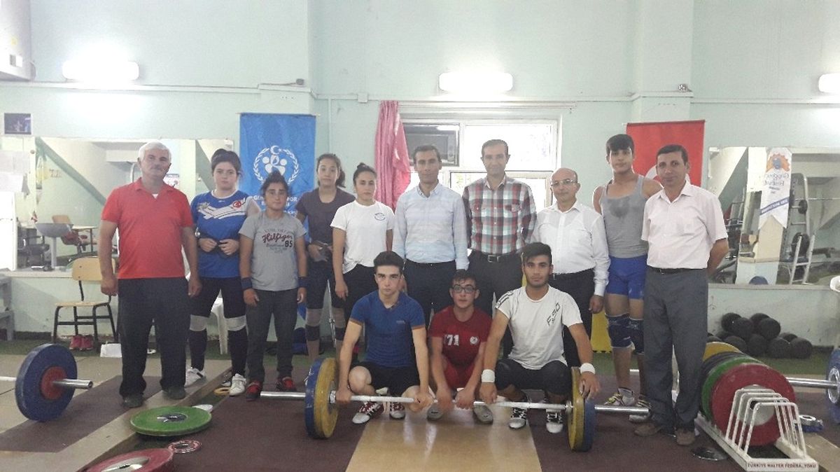 Müdür Keleş Haltercilere Başarılar Diledi