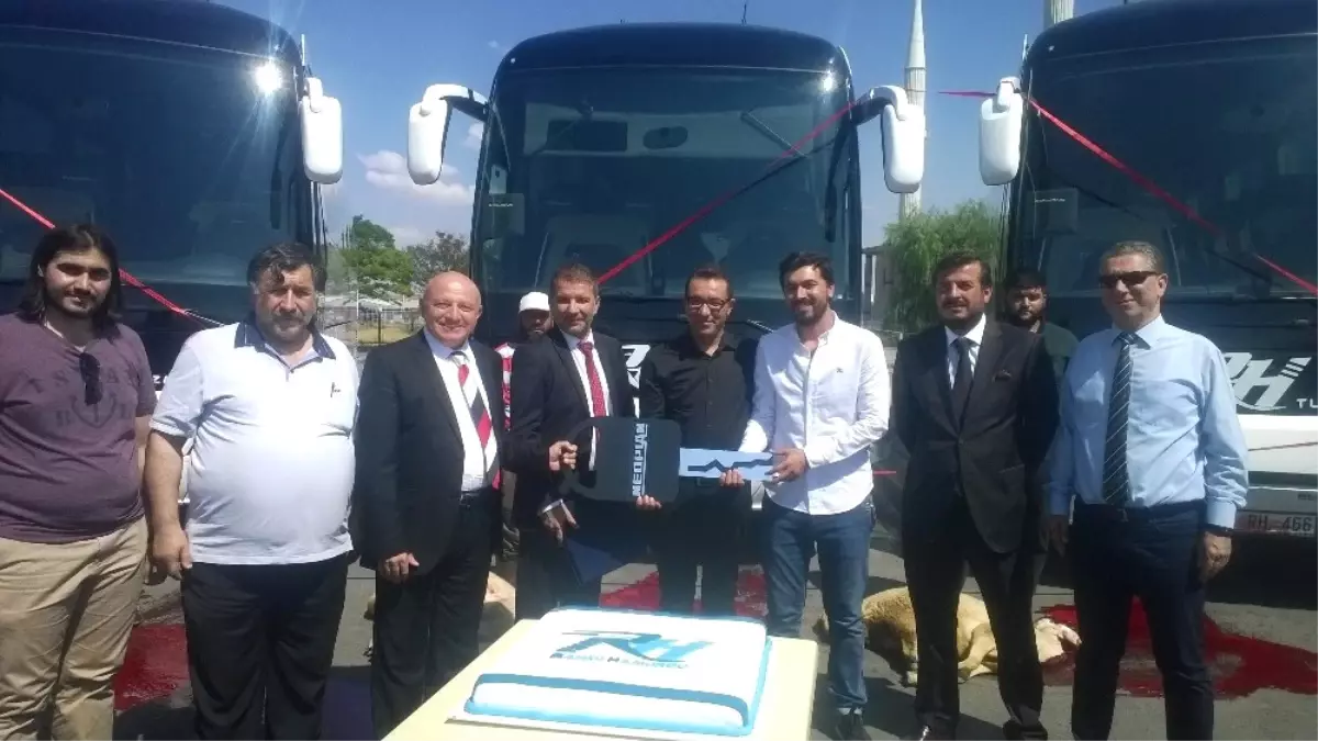 Rh Turizm Yeni Araçlarını Teslim Aldı