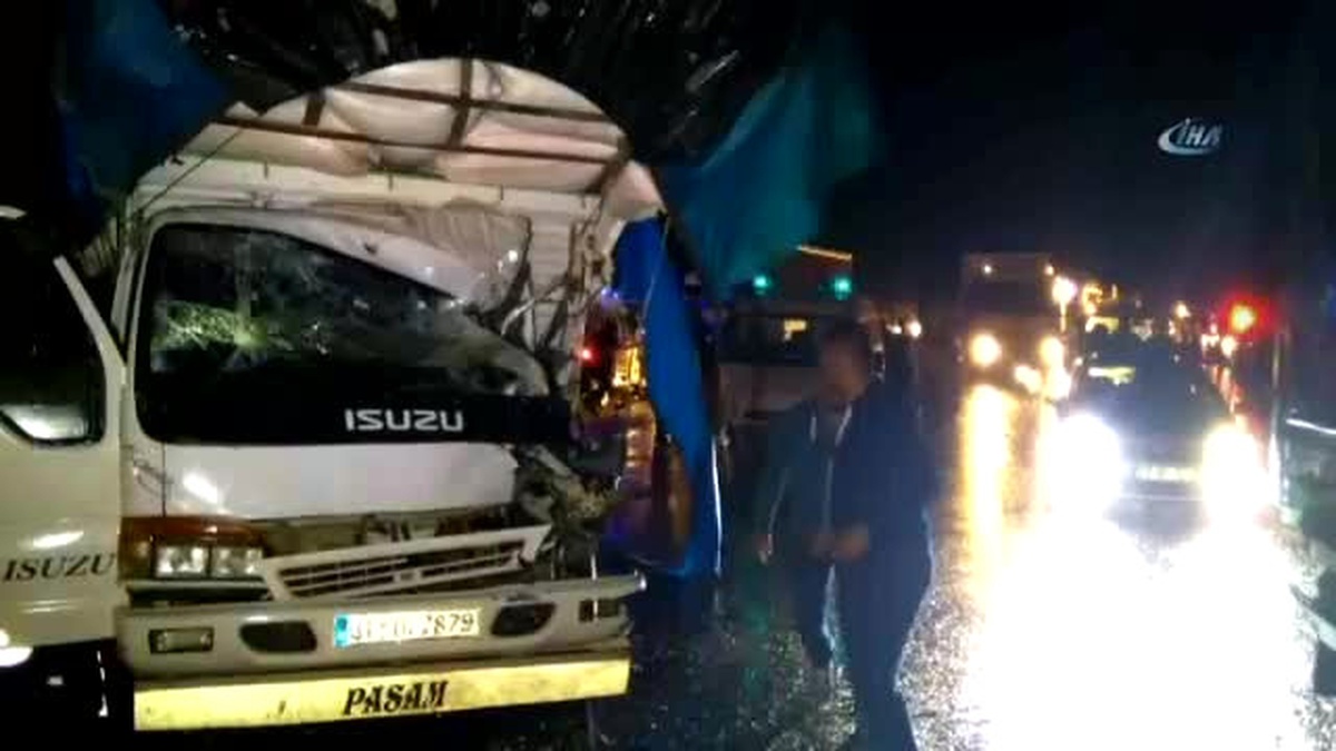 Sivas-Erzincan Karayolunda Trafik Kazası: 2 Ölü, 6 Yaralı