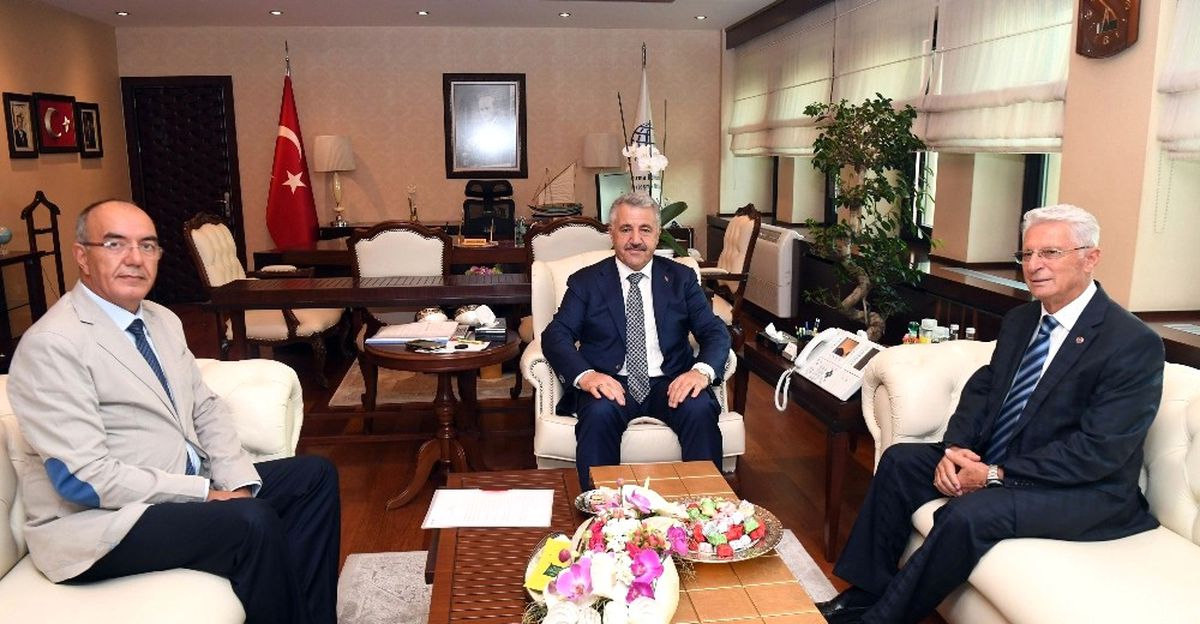 Tşof Başkanı Apaydın\'dan Ulaştırma Bakanı Ahmet Aslan\'a Ziyaret
