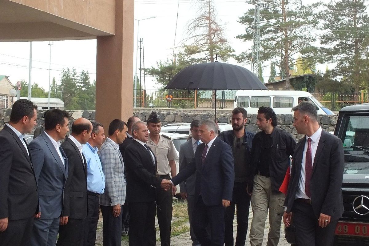 Vali Yıldırım Malazgirt\'te