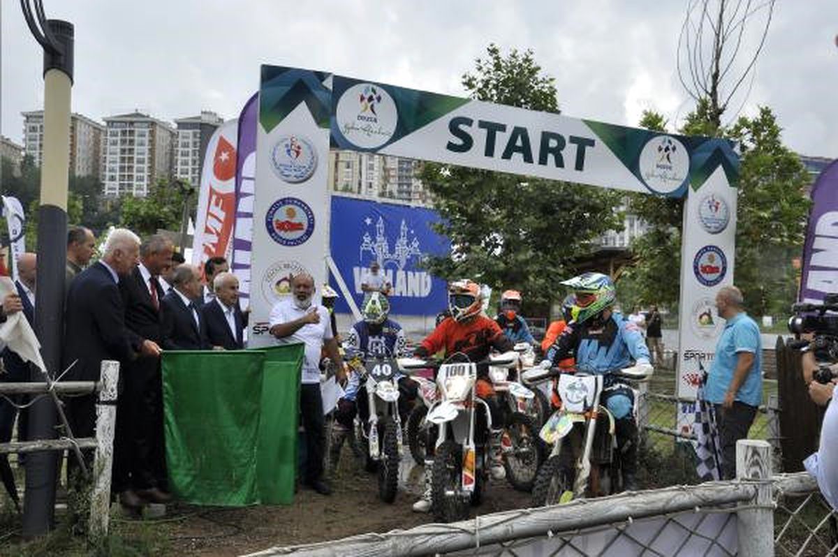 Yakın Karadeniz Düzce Baja Rallisi Tanıtımı Vialand\'de Yapıldı