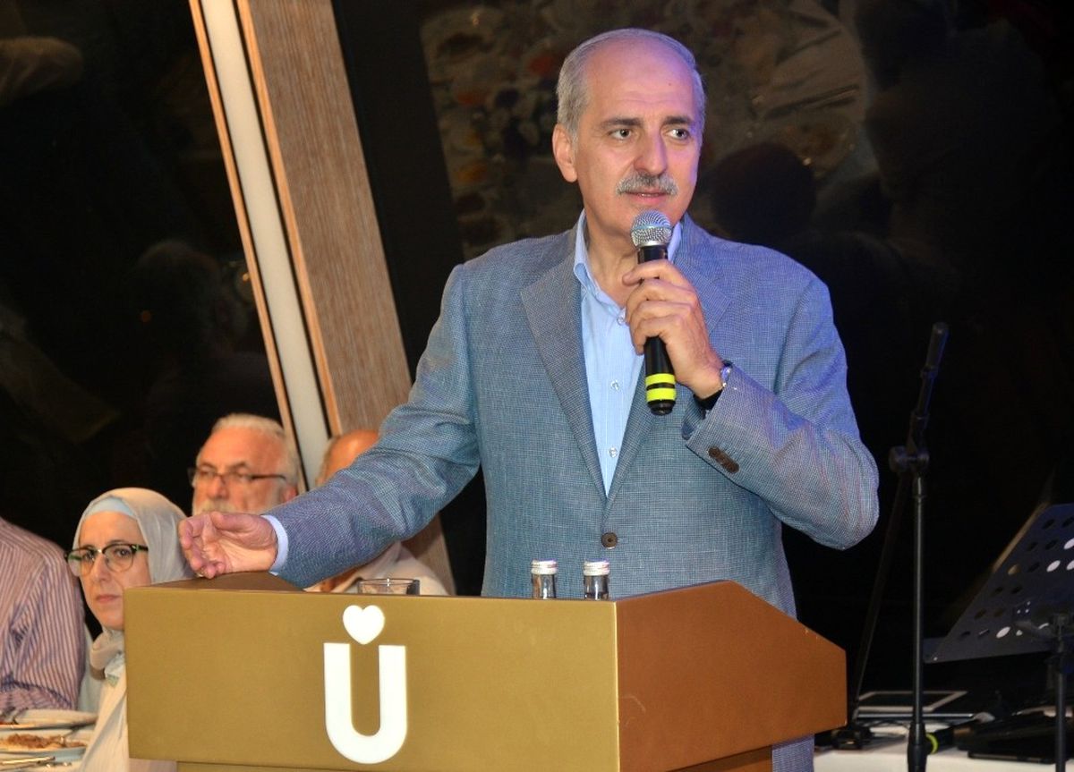 Bakan Kurtulmuş, Valide Sultan Gemisi ile Boğaz Turu Yaptı