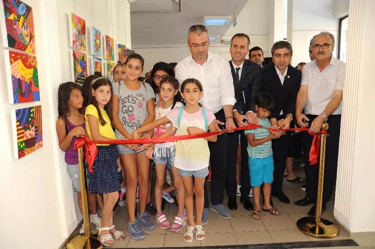 Büyükşehir Kültür Merkezi Öğrencileri Yeteneklerini Sergiledi