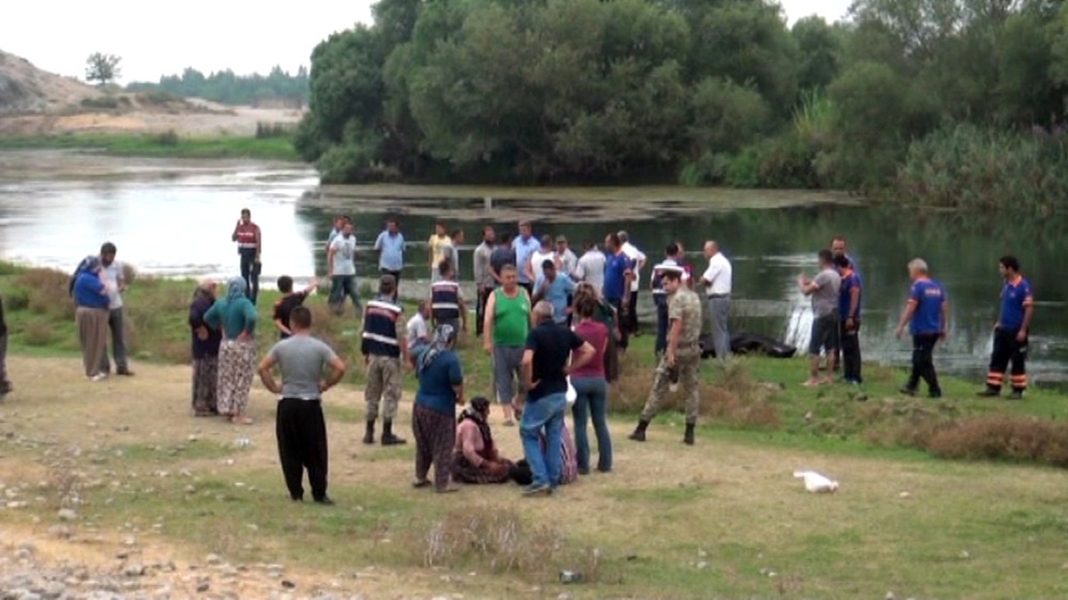 Ceyhan Nehri\'ne Giren Kız Çocuğu Boğuldu