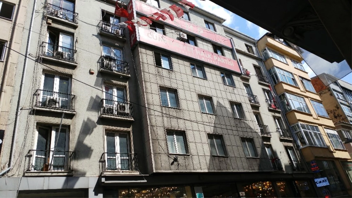 CHP İstanbul İl Başkanlığı\'na Haciz Şoku
