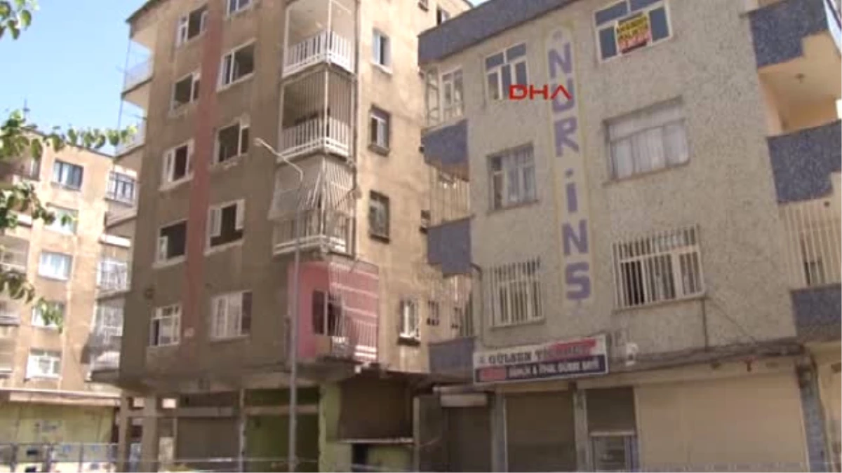 Diyarbakır\'da Boşaltılan Bina Sakinlerinden, Yıkım Ücreti Tepkisi