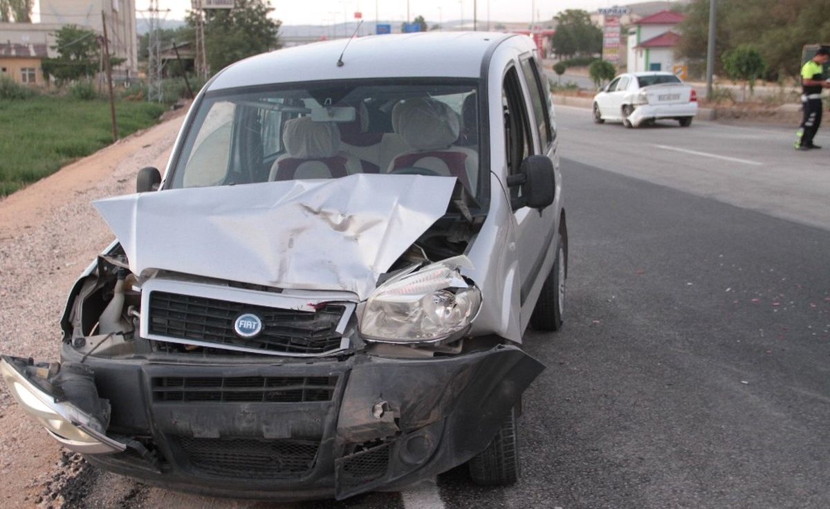 Elazığ\'da Trafik Kazası: 7 Yaralı