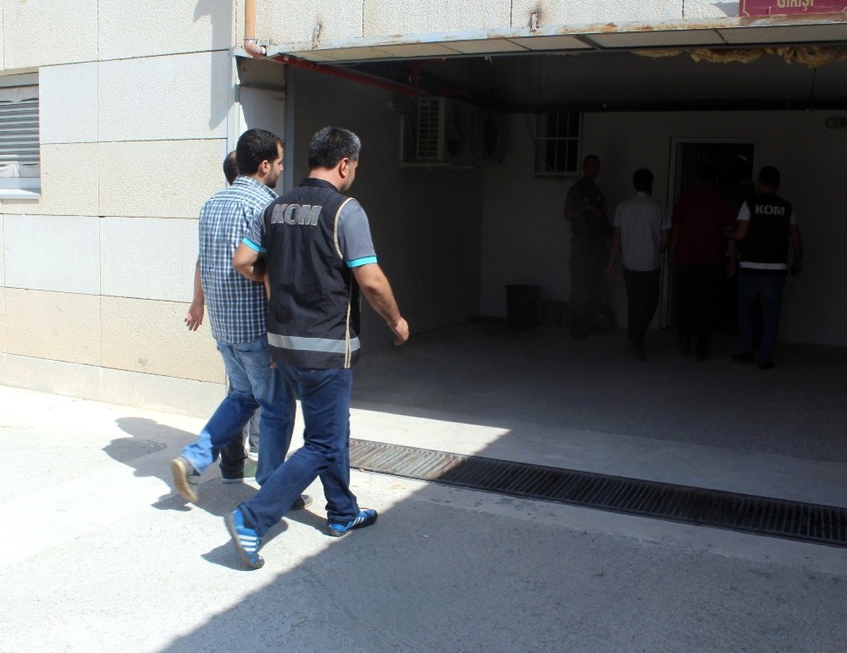 Elazığ Merkezli Fetö Operasyonu: 10 Şüpheli Tutuklandı