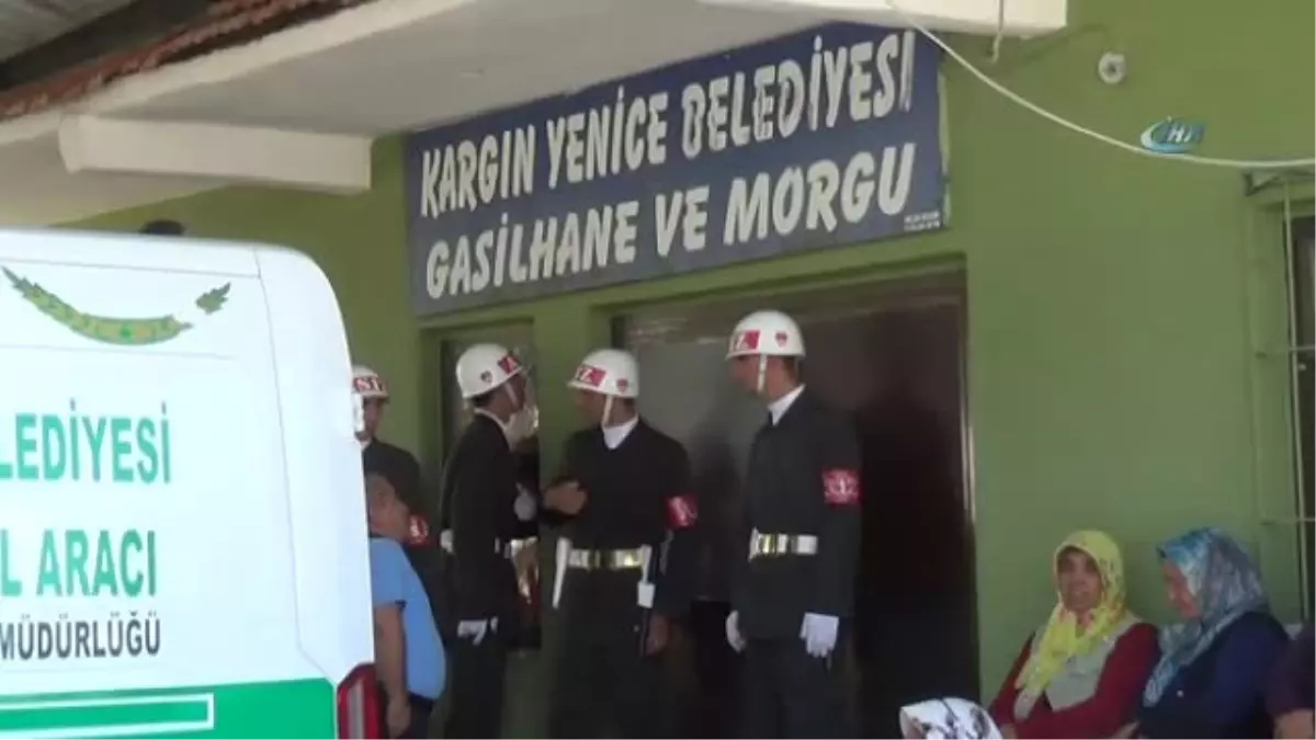 Evinde Ölü Bulunan Uzman Çavuş Son Yolculuğuna Uğurlandı