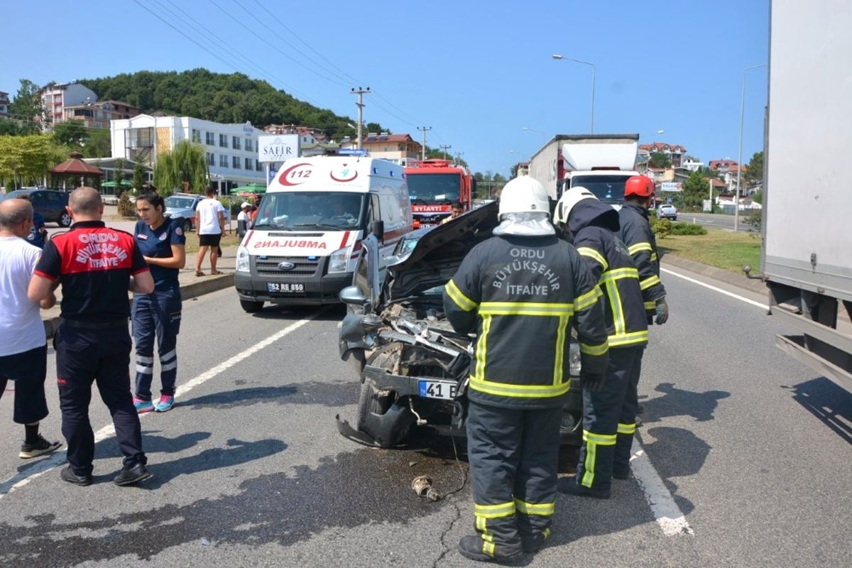 Fatsa\'da Trafik Kazaları: 13 Yaralı