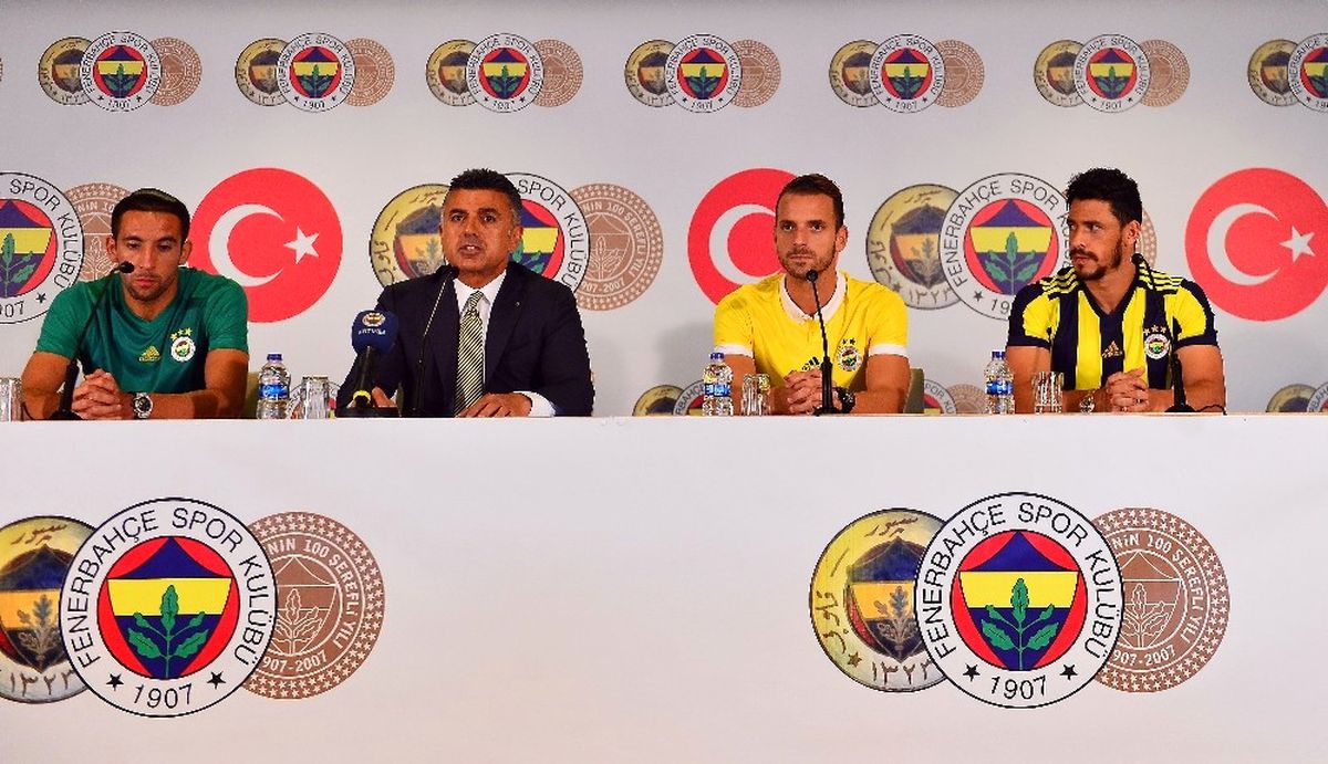 Fenerbahçe\'de Isla, Soldado ve Guiliano İçin İmza Töreni Düzenlendi