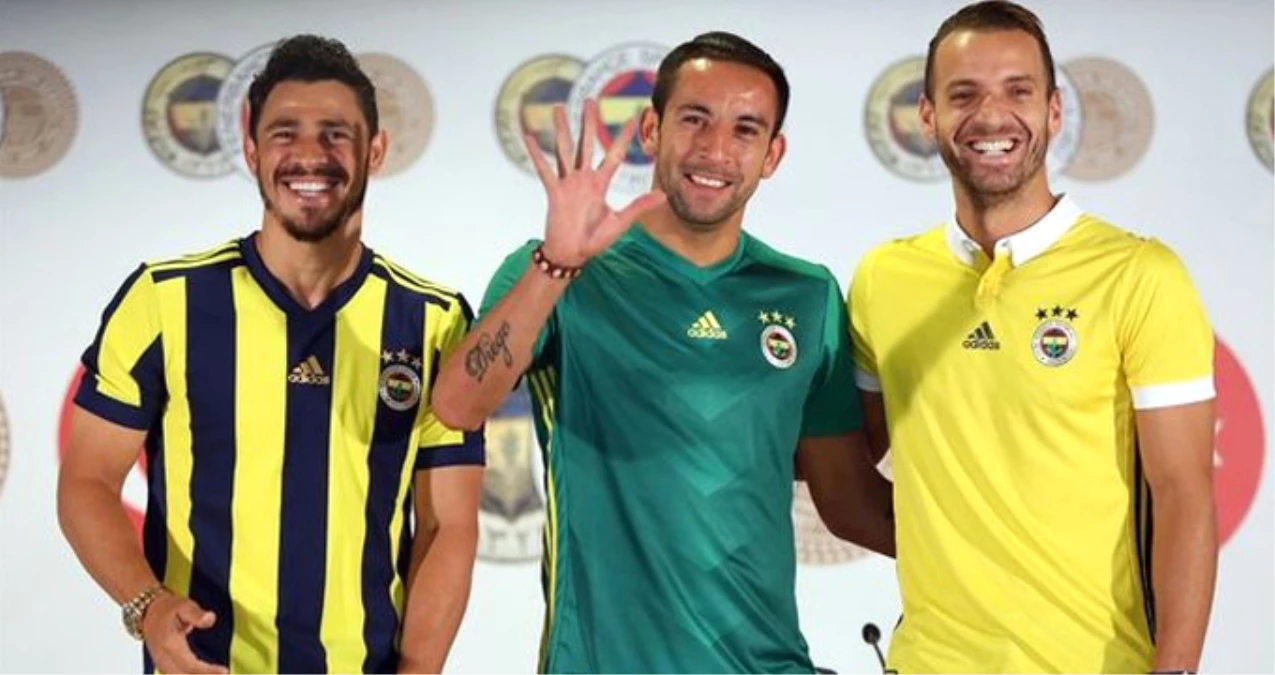 Fenerbahçeli Giuliano: Trabzonspor\'un Daha İyi Teklifine Rağmen Ben Burayı Seçtim