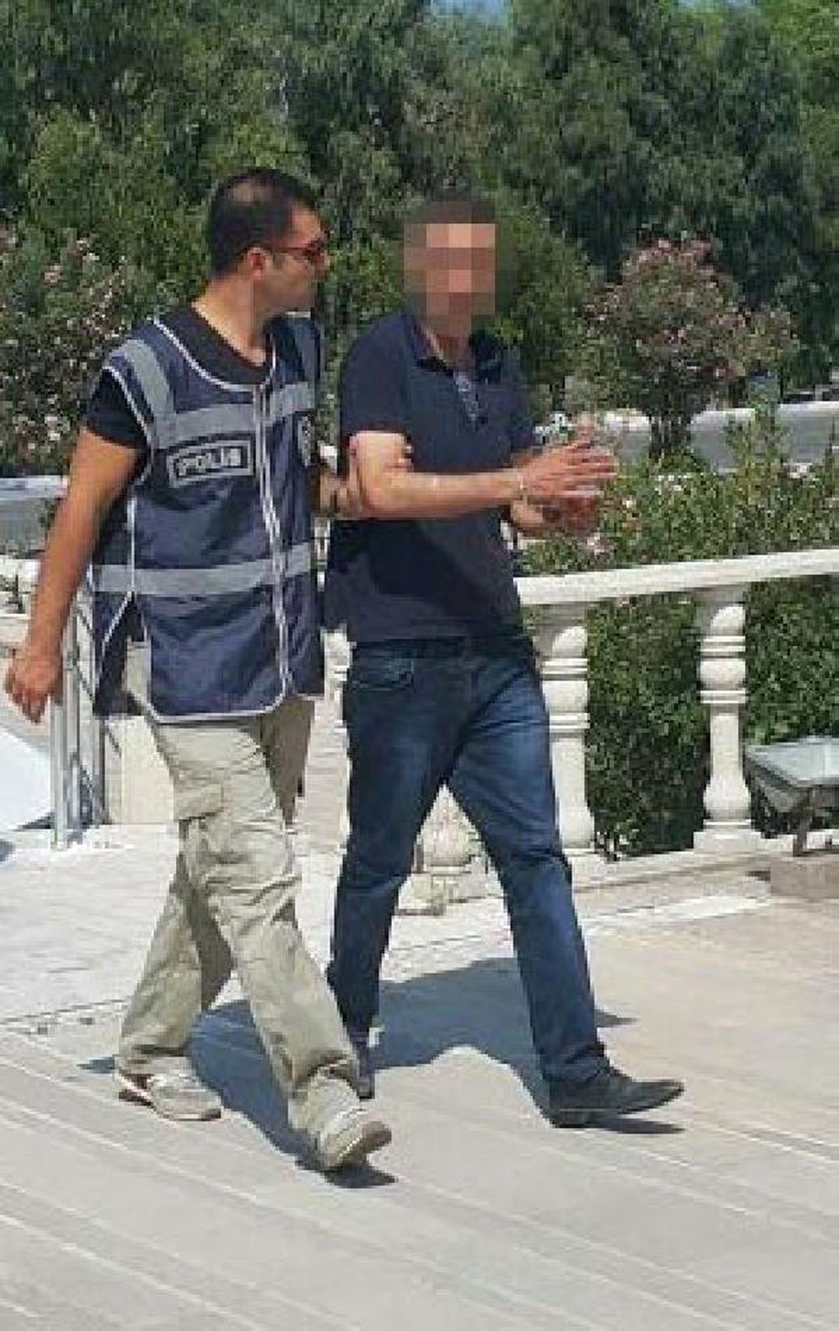Foça\'da Göçmen Kaçakçılığına 6 Tutuklama