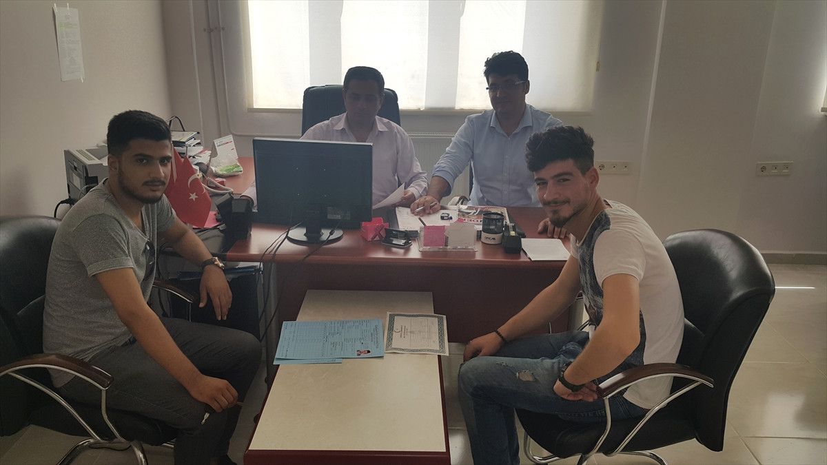 Gaün İslahiye Yerleşkesinde Öğrencilerin Kayıt Telaşı
