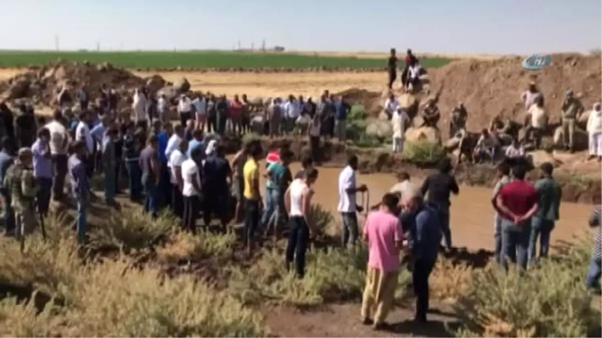 Kanalda Boğulan 3 Çocuk Defnedildi