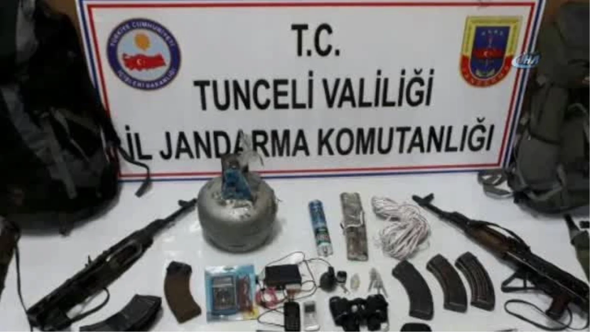 Kendilerini Patlatan Teröristlerin Evinden Silahlar ve El Bombaları Çıktı