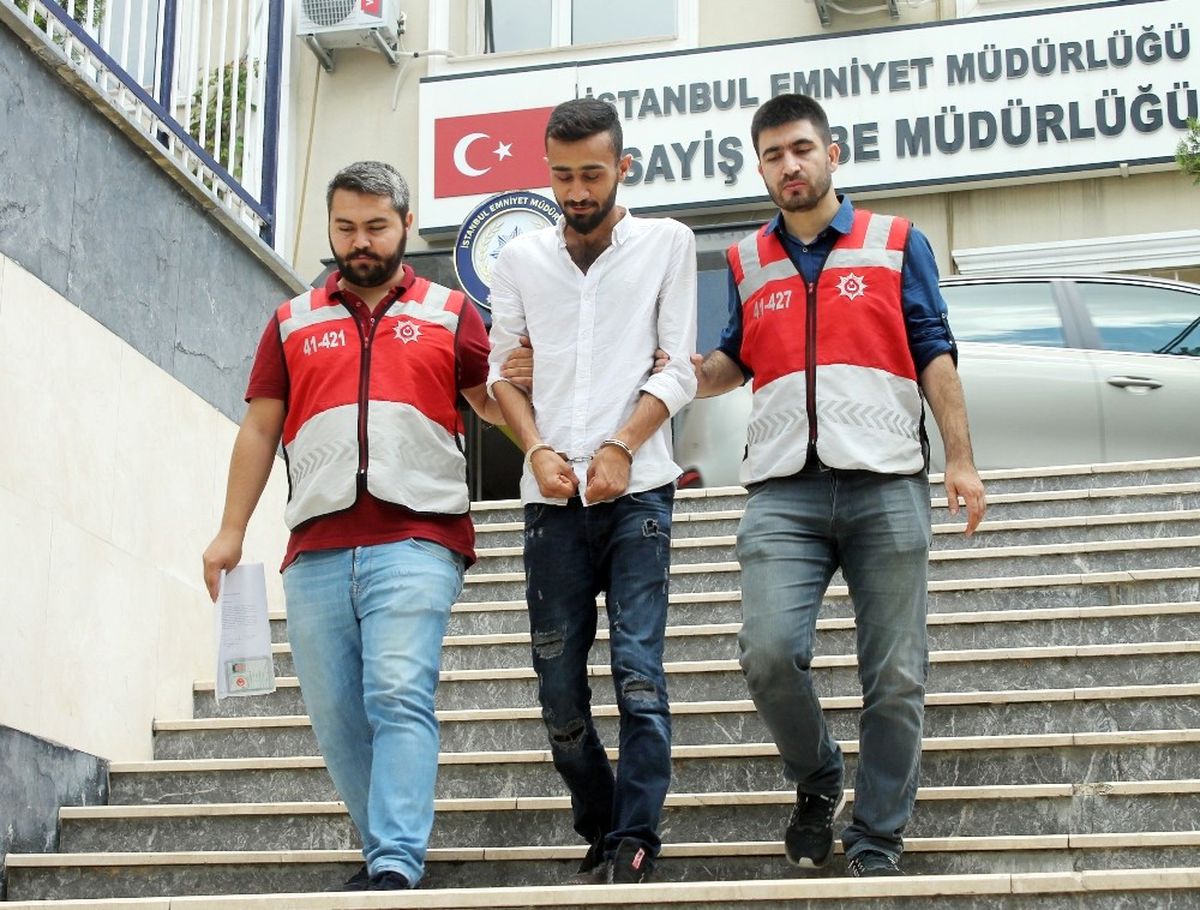 Kendini Polis Olarak Tanıtan Dolandırıcı Suçüstü Yakalandı