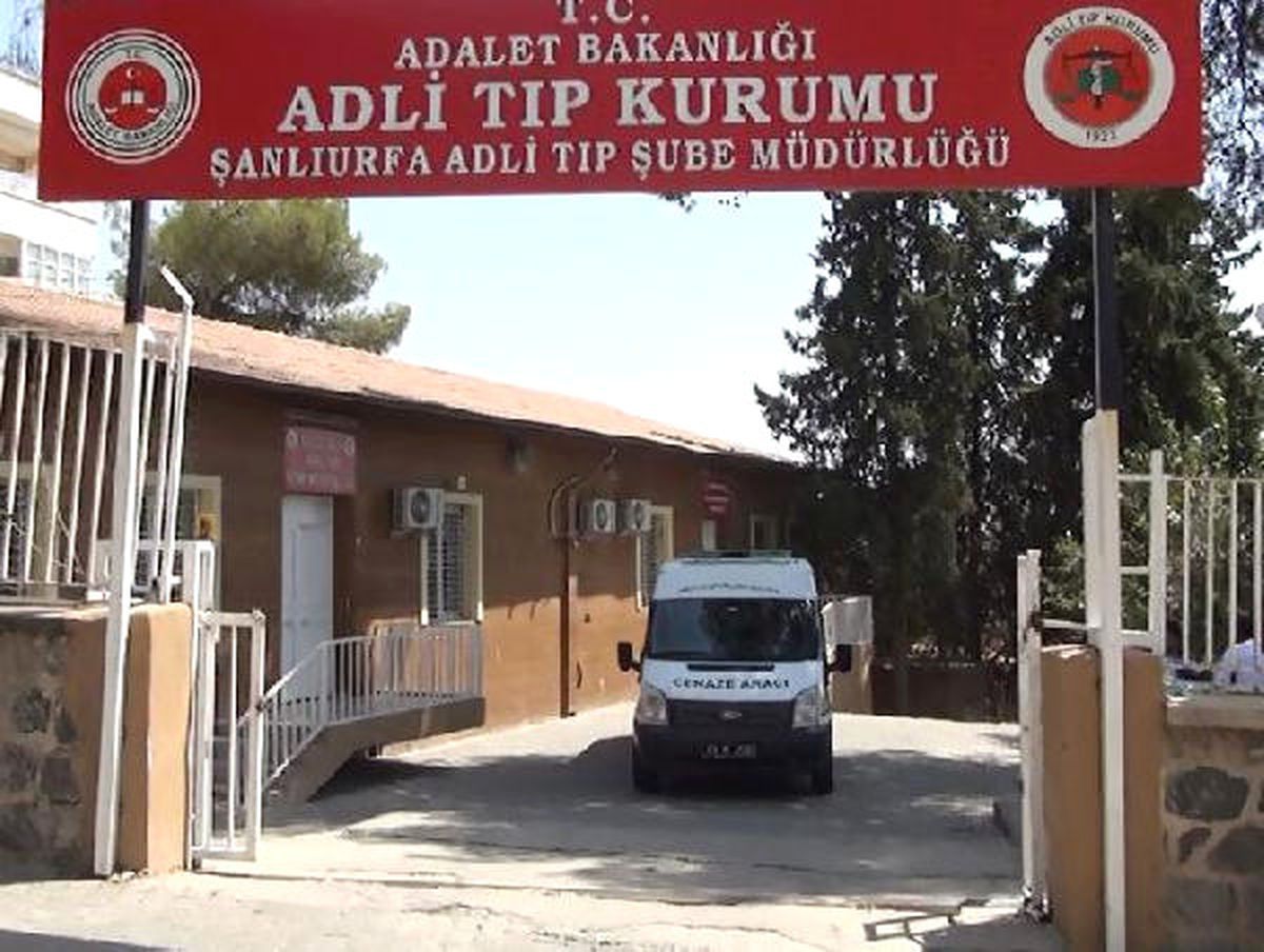Kendisini Döven Genci Tabancayla Öldürdü