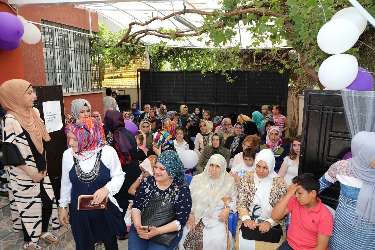 Kur\'an-I Kerime Geçen Öğrencilere Taç Giydirme Töreni Yapıldı