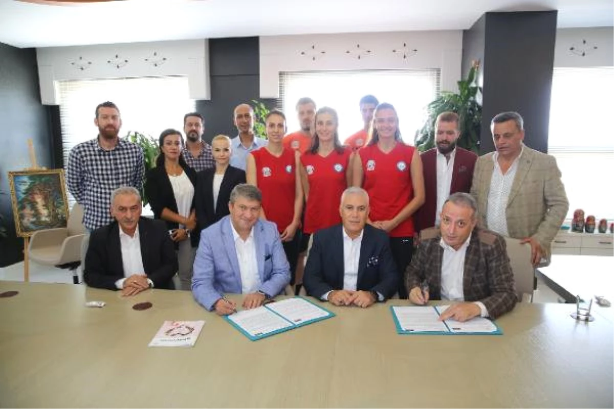 Nilüfer Belediyespor Hentbolde Sağlık Sponsoru Anlaşması İmzaladı