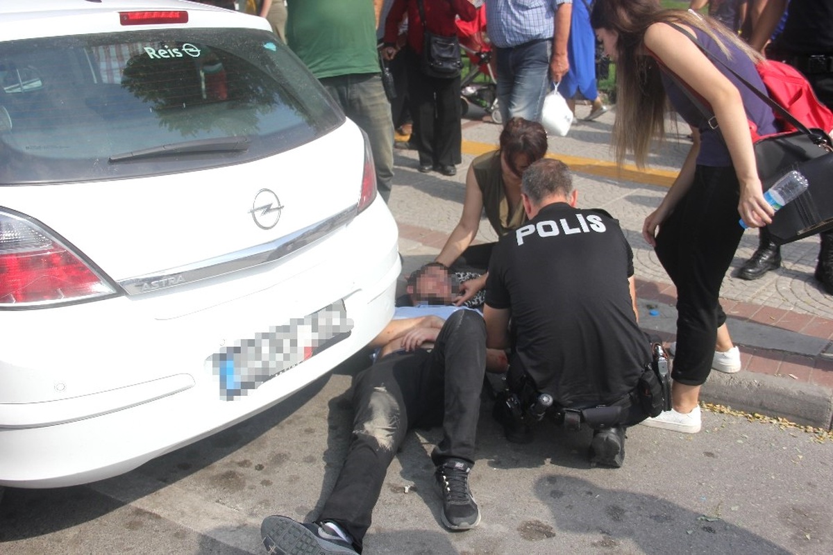 Otomobilin Çarptığı Yaya Yaralandı
